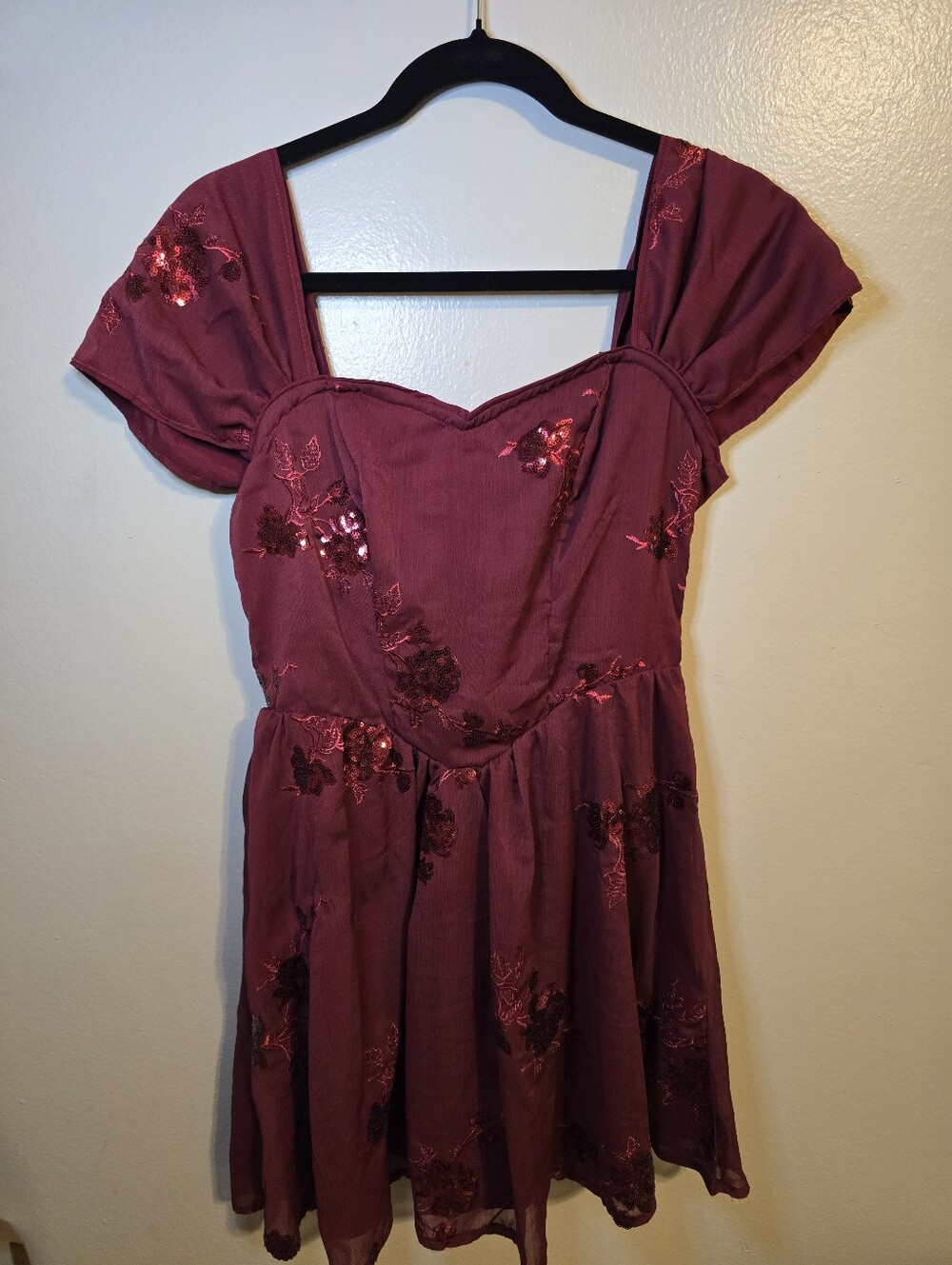 SHEIN Burgundy Floral Sequin Mini Dress